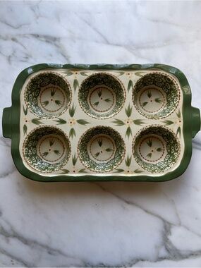 Temptations Old World Green 6 Jumbo Muffin Tray Tin